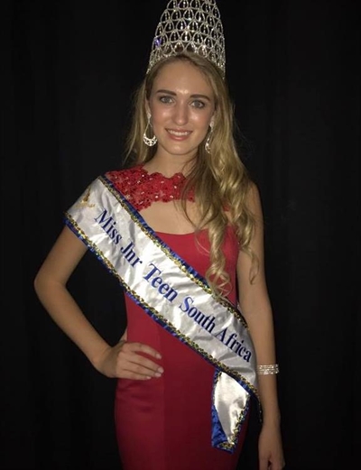 Local beauty is Miss Junior Teen SA