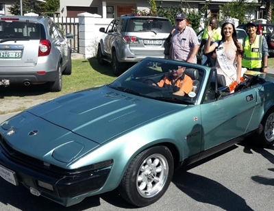 Miss SA leads Slow Fesitval Parade