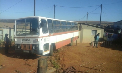 Bus bots teen huis