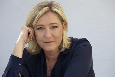 France election: Le Pen accused of plagiarising Fillon