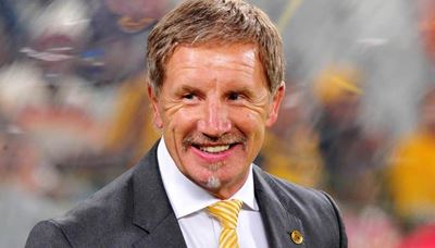 Baxter opts for caution in first squad