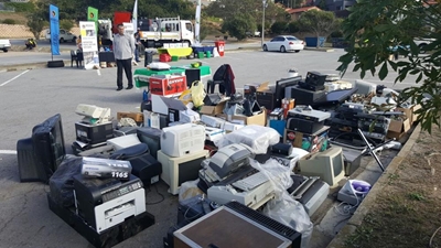 Gevaarlike huishoudelike afval ingesamel