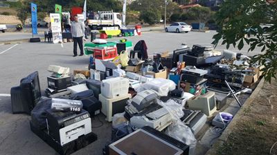 Gevaarlike huishoudelike afval ingesamel