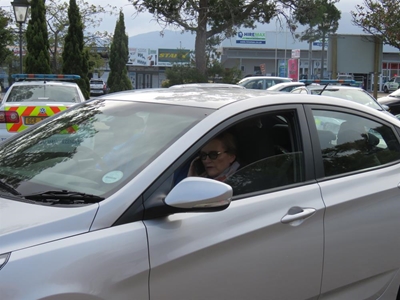 Knysna fires: Helen Zille visits area