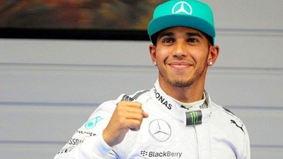 Hamilton wins in Canada for sixth time