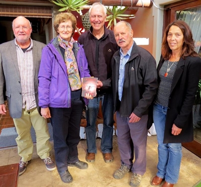 Omgewingskrywer stel 2 boeke bekend