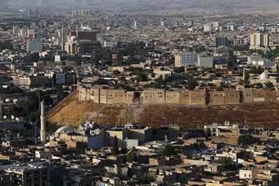 Mosul displaced hit by food poisoning in Iraqi camp