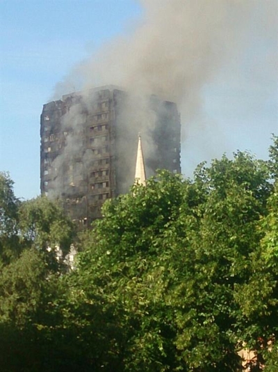 London fire: Death toll rises to 17 but 'no more survivors'