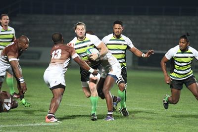 Arende pak WP op Oudtshoorn