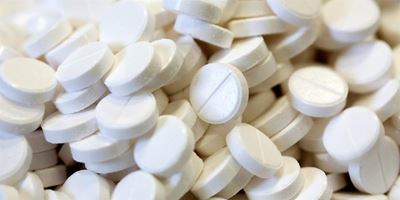 Girls held for carrying 400 mandrax tablets