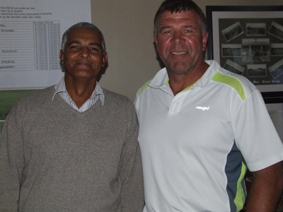 Mosselbaai-gholfers vaar goed