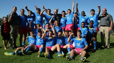 Gimmies speel rugby in pienk