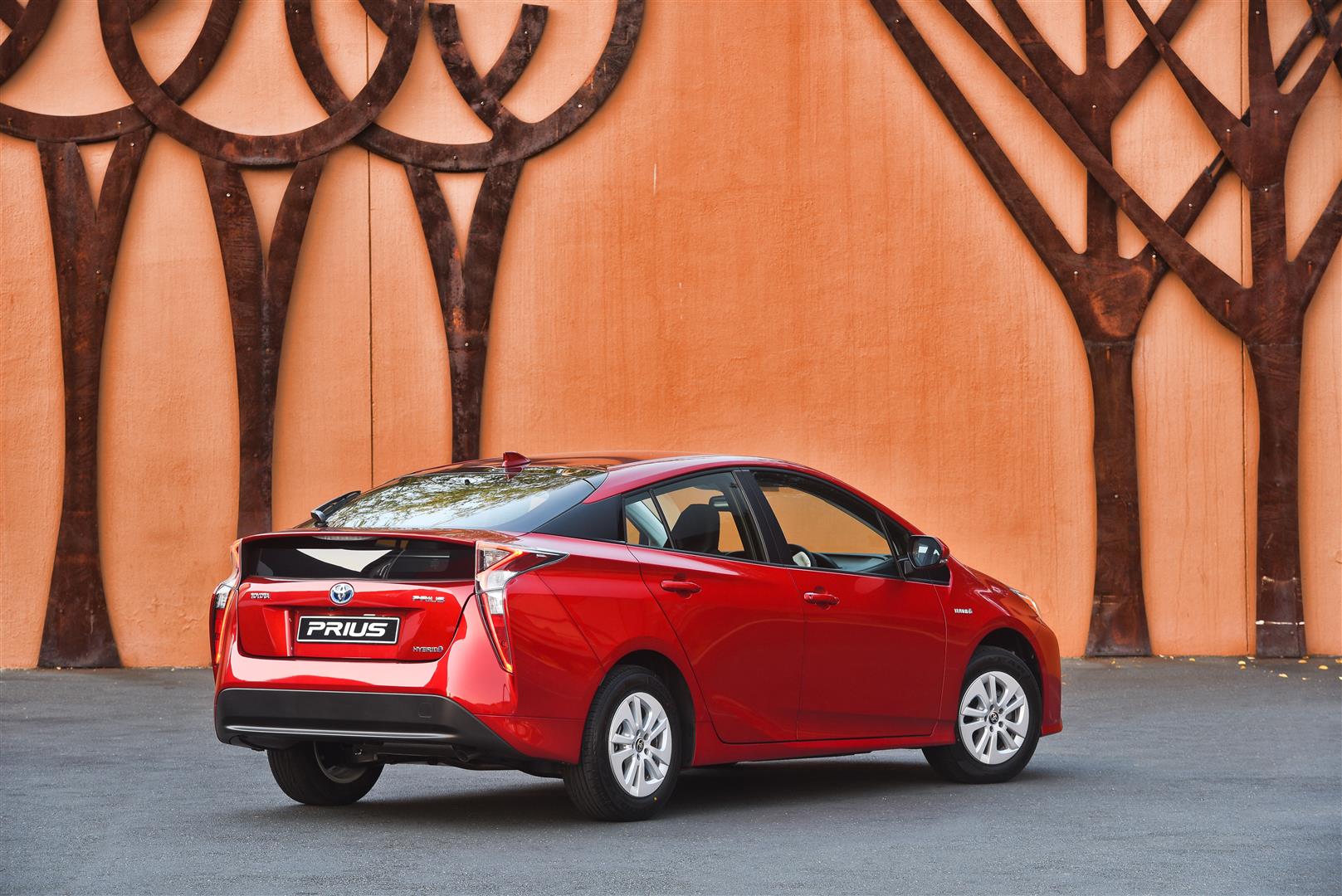 new-toyota-prius-george-herald