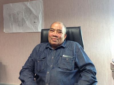 E-pos oor speaker maak opslae