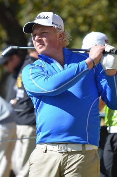 World golfers flock to George
