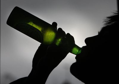 Opvolg: Meer tieners misbruik drank, dwelms