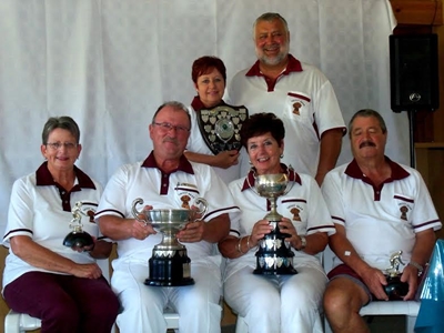 Groot-Brak-rolbalspelers met toekennings vereer