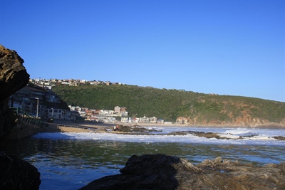 Rowwe seetoestande laat skuim spat