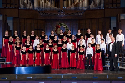 Twee pragkore sing saam in George