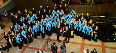 Konsertgangers geniet uitvoering in Dias Museum