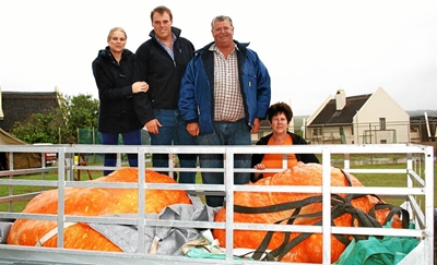 Opvolg: 402.5 kg Goliat tiep die skaal