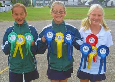 Trio presteer met perdry