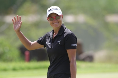 Pace sets historic benchmark for women's golf