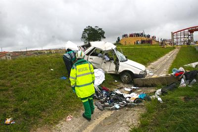 Opvolg: Drie sterf in ongeluk