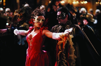 Support masked ball for Alzheimer's