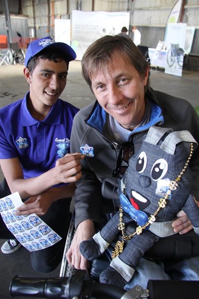 Mathys Roets koop eerste Loslitdag-plakker