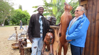Sculptor makes a breakthrough at farmers' market