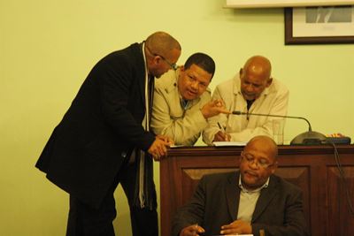 DA-oorname wink vir Oudtshoorn