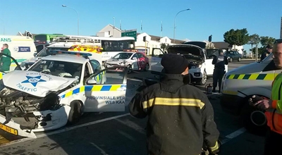 Verkeersmotor afgeskryf by Garden Route Mall