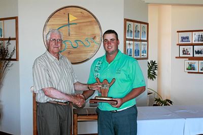 Drie in 'n ry vir Cloete
