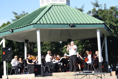 Cheerful Classics in the Park