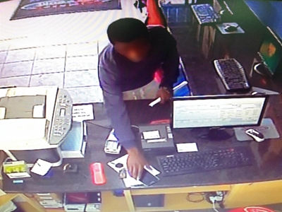 Caught on camera stealing R12 000 phone