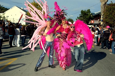 Knysna turns into pink Wicked Wonderland