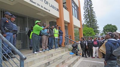 Security workers want ministerial probe