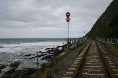 Robberies on railway line rife