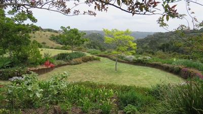 Drummers add even more colour to Hoekwil open gardens