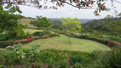 Drummers add even more colour to Hoekwil open gardens