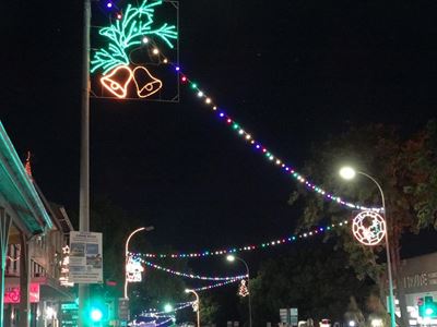 Knysna switches to festive spirit