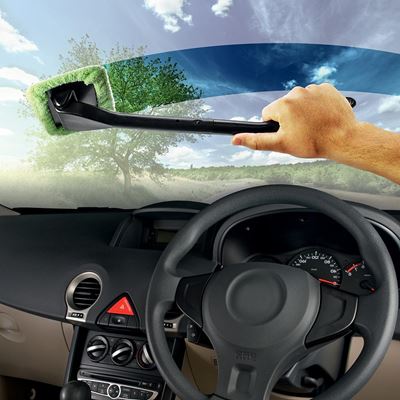How to clean inside a car windscreen