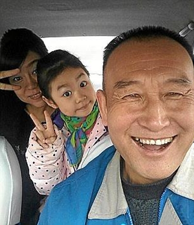 Driver brightens the day with selfies
