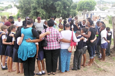 Vroue bid vir skool