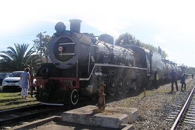 Passasiers wag 15 jaar vir trein