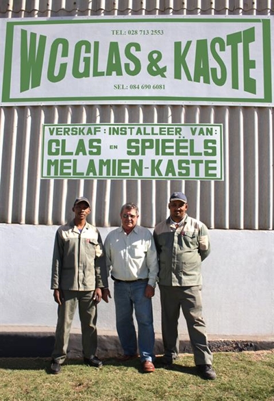 WC Glas en Kaste vir bekostigbare kwaliteit