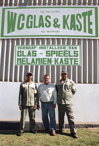 WC Glas en Kaste vir bekostigbare kwaliteit