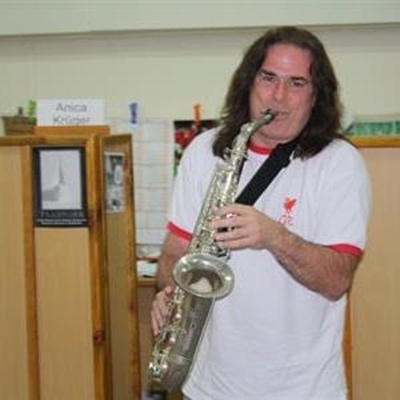 International sax player in George