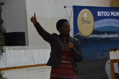 Bitou women discuss social skills